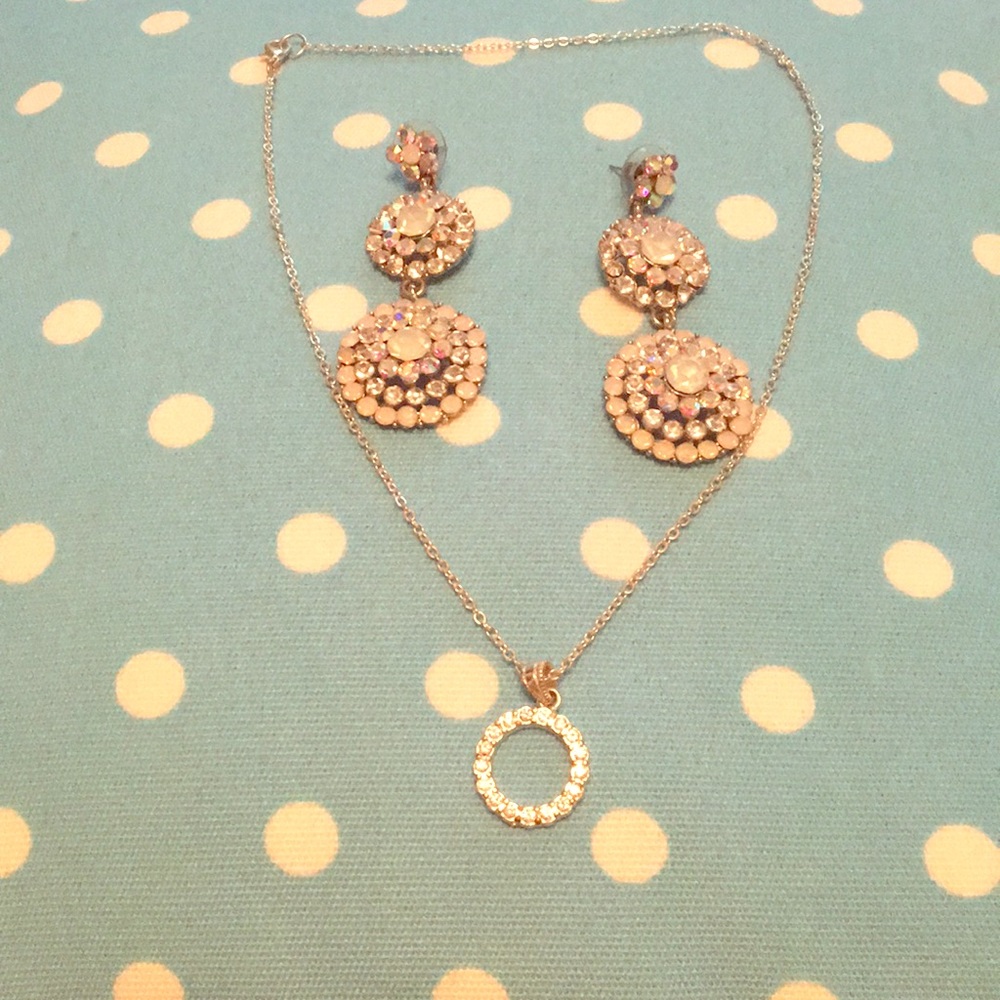 Necklace and earring pair